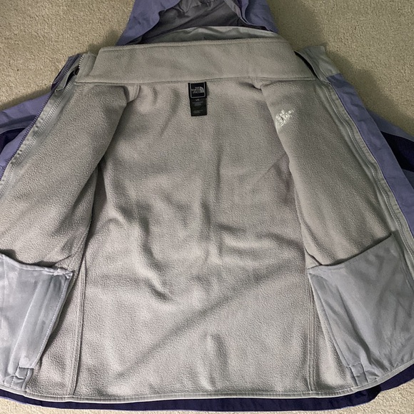 Girls north face jacket - Picture 3 of 8